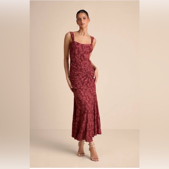 Lulus Dresses & Skirts - NWT lulus floral burnout dress